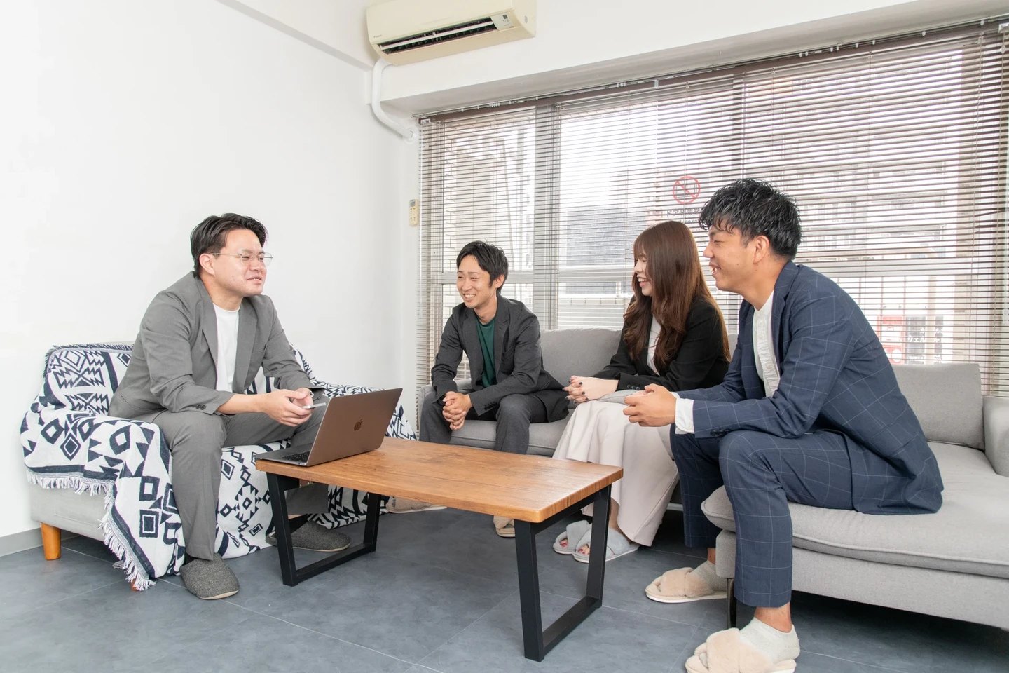 笠原の公開インタビューに掲載された打ち合わせ風景
